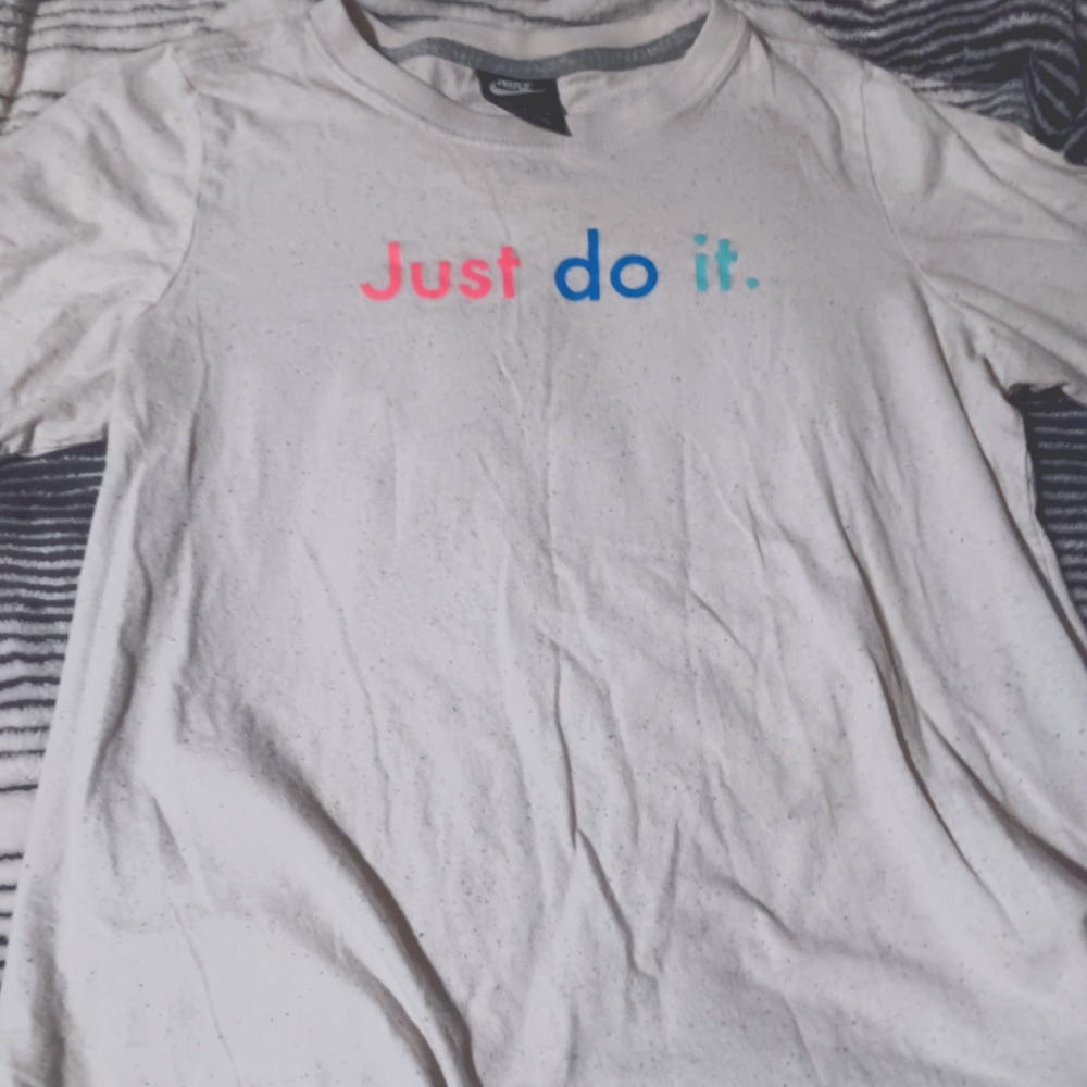 Nike Womens t-hirt